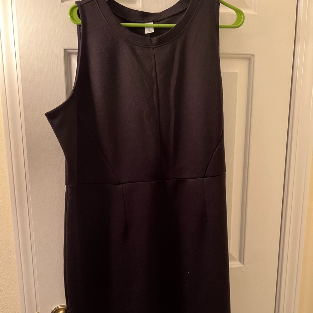 Old Navy black sheath dress